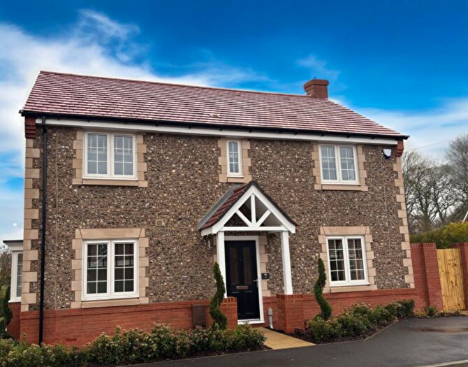 4 Bedroom Detached House For Sale In West Broyle, Old Broyle Road, PO19