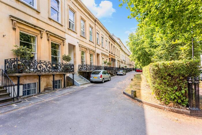 1 Bedroom Flat To Rent In Royal Parade Mews, Cheltenham, GL50