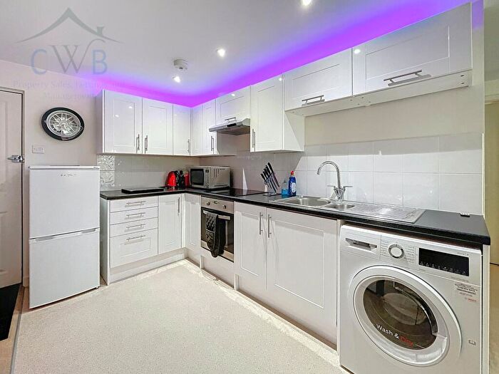 2 Bedroom Flat For Sale In High Street, Red Lion House, ME6