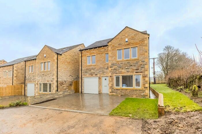 5 Bedroom Detached House For Sale In Tinker Fold, Lepton, Huddersfield, HD8