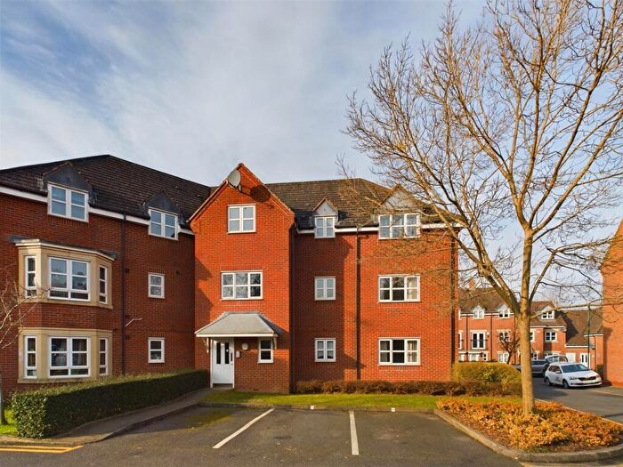 2 Bedroom Flat To Rent In Middlewood Close Solihull, B91