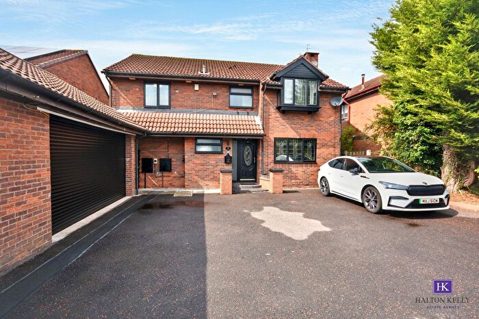4 Bedroom Detached House For Sale In Hudson Close, Old Hall, WA5