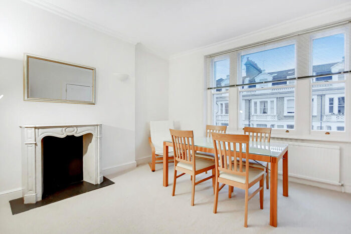 2 Bedroom Flat To Rent In Coleherne Road, London, SW10