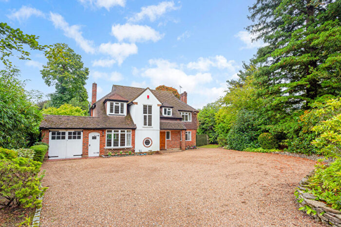 4 Bedroom House To Rent In Granville Close, St George's Hill, KT13