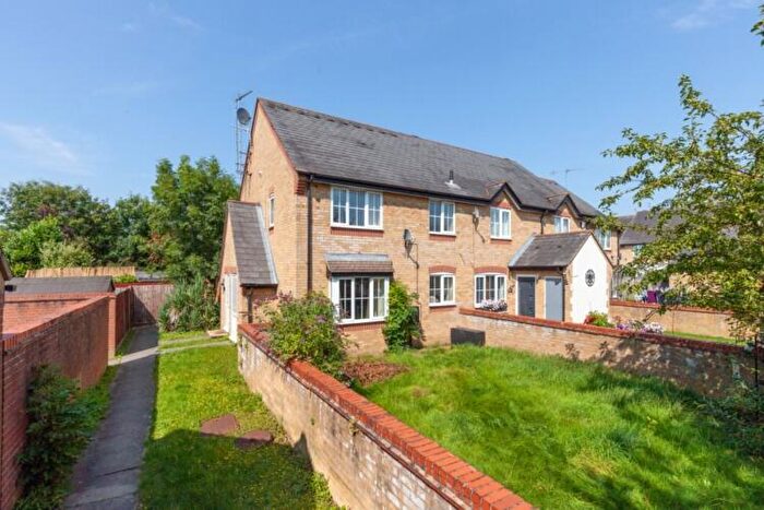 1 Bedroom Semi-Detached House To Rent In Canterbury Close, Banbury, OX16