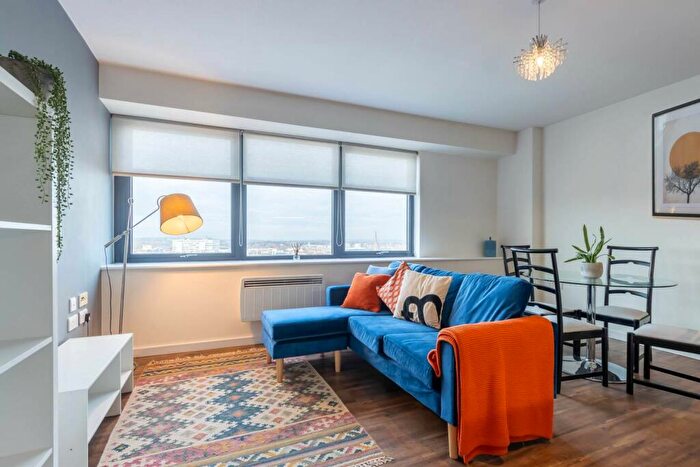2 Bedroom Apartment To Rent In Brindley House, Newhall Street, B3