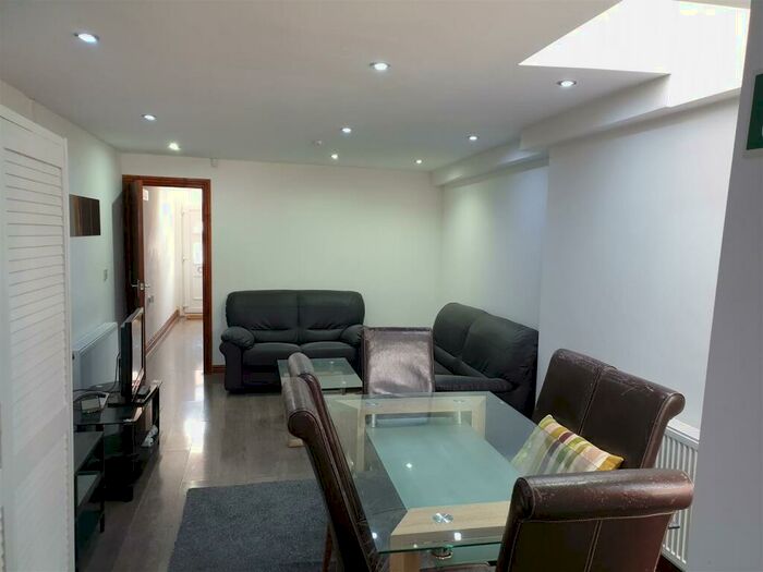 5 Bedroom Terraced House To Rent In Dawlish Road, Selly Oak, Birmingham, B29