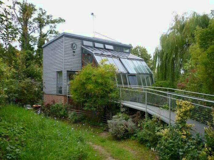 1 Bedroom Flat To Rent In Hope House Molember Road, East Molesey, KT8