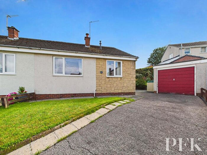 2 Bedroom Semi-Detached Bungalow For Sale In Willow Close, Penrith, CA11