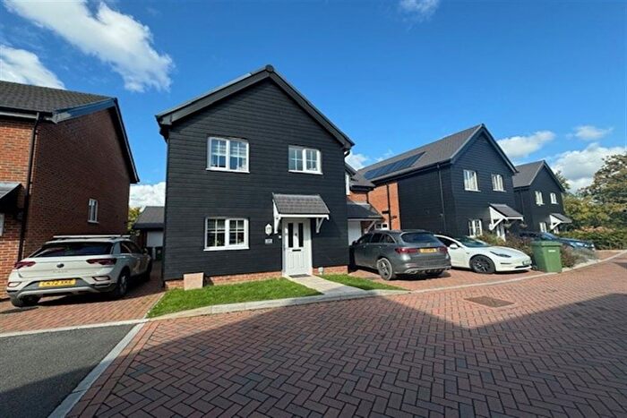 4 Bedroom Detached House To Rent In Mead Lane, Horton Heath, SO50