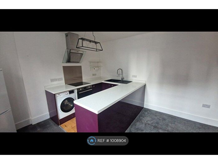 1 Bedroom Flat To Rent In East Street, Bromley, BR1