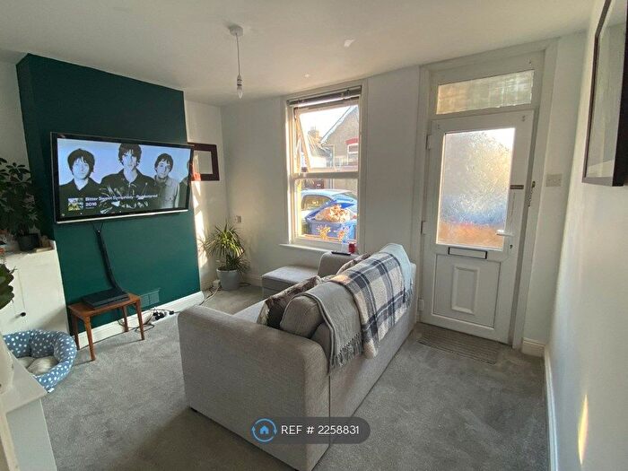 2 Bedroom Terraced House To Rent In Shortlands Road, Sittingbourne, ME10