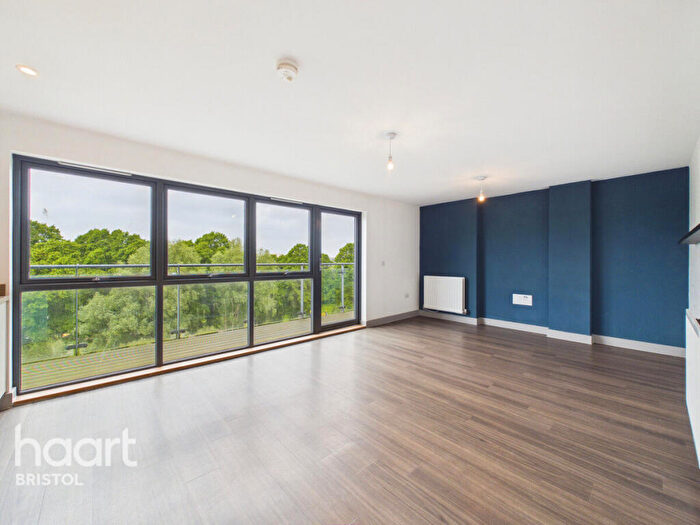 2 Bedroom Flat For Sale In Paintworks, Bristol, BS4