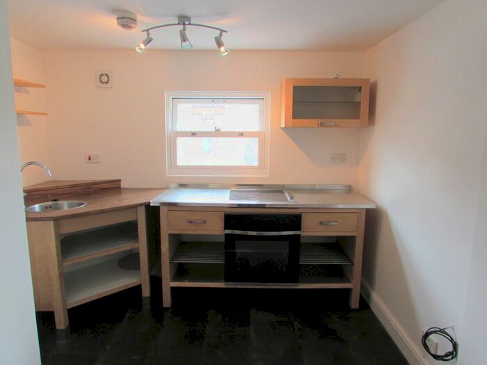 1 Bedroom Flat To Rent In Leavesden Road, Watford, Hertfordshire, WD24