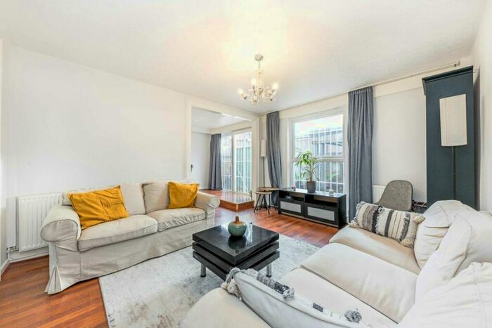 3 Bedroom Flat To Rent In Falconer Walk, London, N7