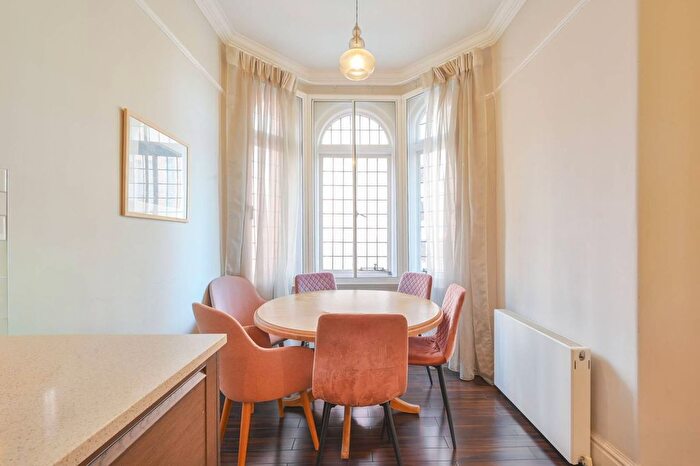3 Bedroom Flat For Sale In Westminster Palace Gardens, , Victoria, London, SW1