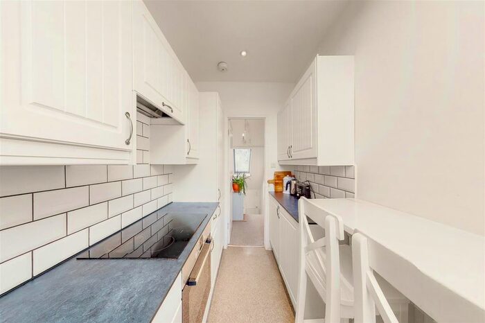 1 Bedroom Flat To Rent In Blenheim Gardens, London, NW2