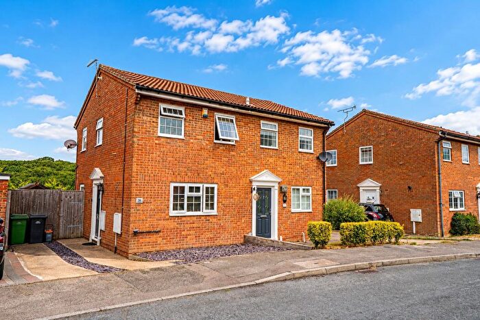 2 Bedroom Semi-detached House For Sale In Muirfield Rise, St. Leonards-On-Sea, TN38