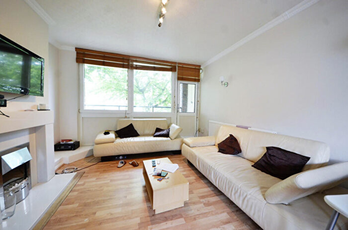 2 Bedroom Apartment To Rent In Copenhagen Street, Islington, N1