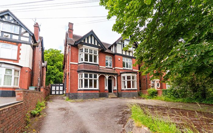 8 Bedroom Detached House For Sale In Little Moor Hill, Smethwick, B67
