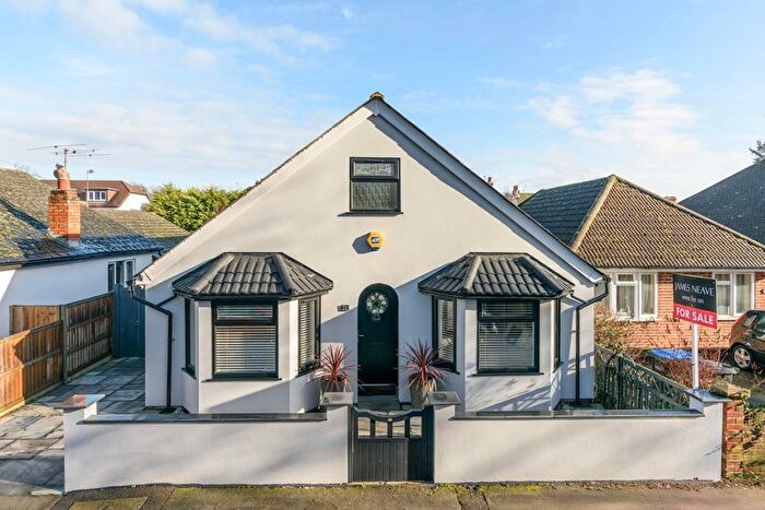 4 Bedroom Detached House For Sale In Ongar Road, Addlestone, KT15