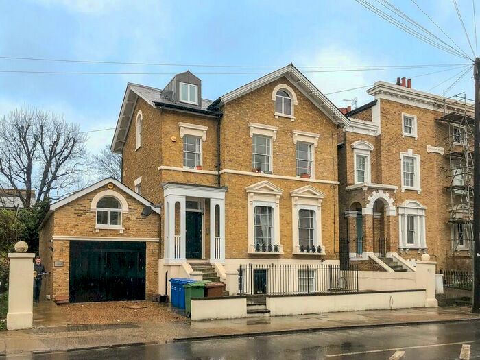 2 Bedroom Semi-Detached House To Rent In Lyndhurst Way, The Coach House, Peckham Rye, SE15