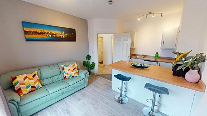 2 Bedroom Flat To Rent In Flat G, Burns Street, Nottingham, NG7