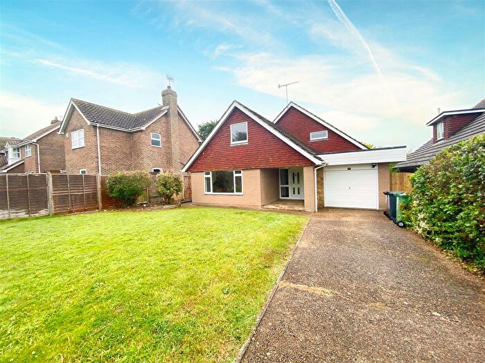 4 Bedroom Detached House To Rent In Sandown Way, Bexhill-On-Sea, TN40