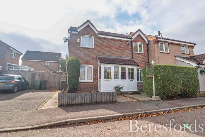2 Bedroom End Of Terrace House For Sale In Farthing Close, Braintree, CM7