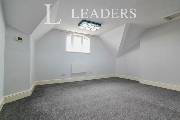1 Bedroom Flat To Rent In Winsover Road, PE11