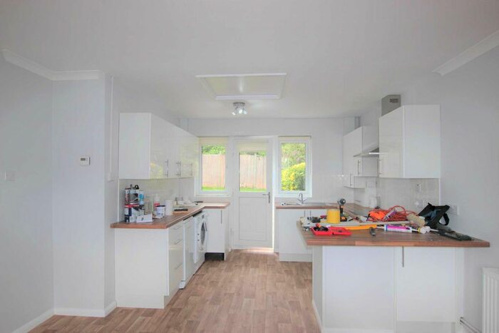 2 Bedroom Property To Rent In Pine Road, New Southgate, N11