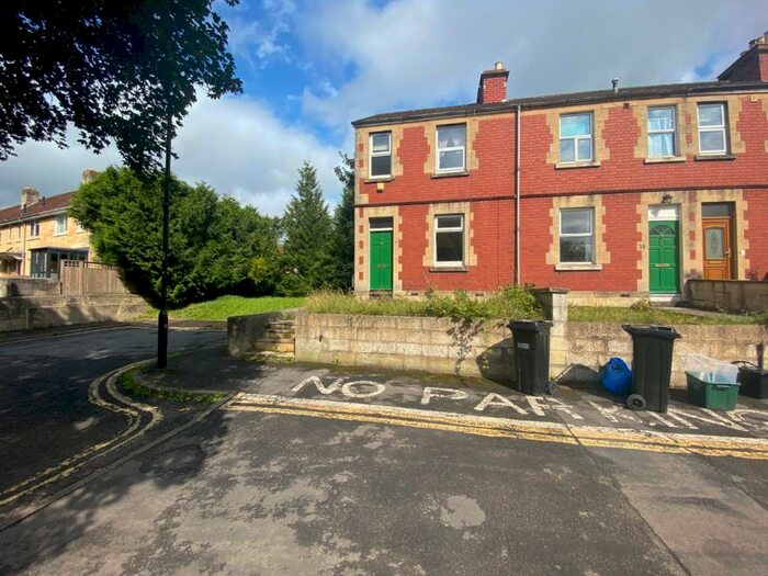 2 Bedroom House To Rent In Spring Gardens Road, BA2