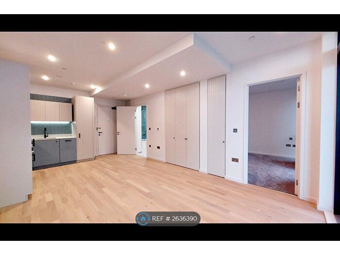 1 Bedroom Flat To Rent In West Bradbury Yard, Brentford, TW8