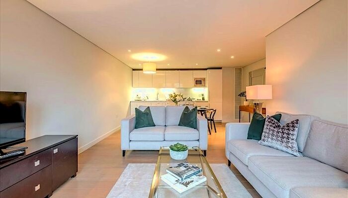 3 Bedroom Flat To Rent In Merchant Square, Paddington, London, W2