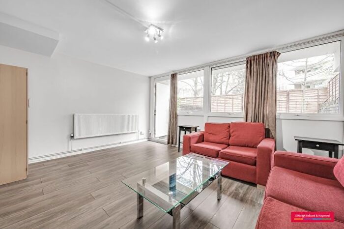 3 Bedroom Flat To Rent In Malden Crescent, London, NW1