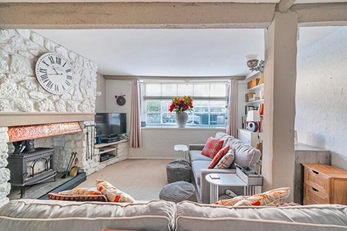 2 Bedroom Cottage For Sale In St Thomas Street, Wells, BA5