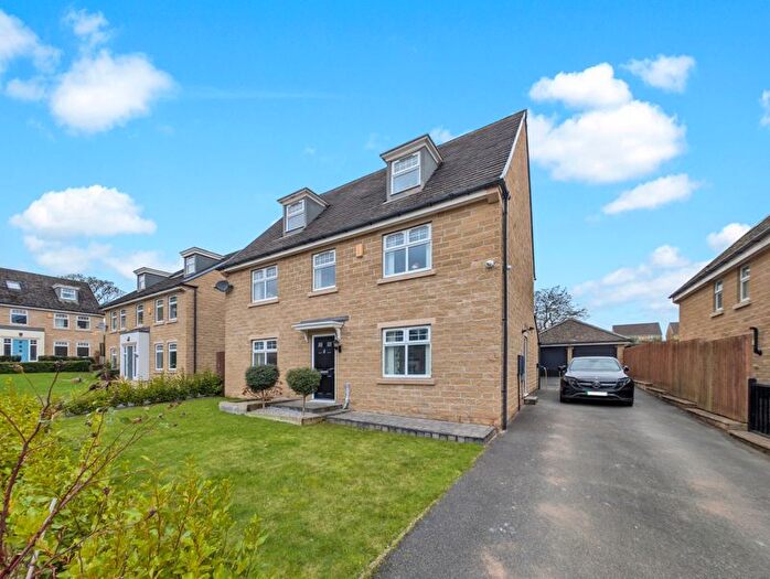 5 Bedroom Detached House For Sale In Beamsley Court, Menston, LS29