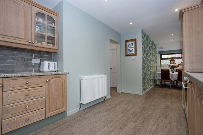 2 Bedroom Detached Bungalow For Sale In Park Crescent, Eastwood, Nottingham, NG16