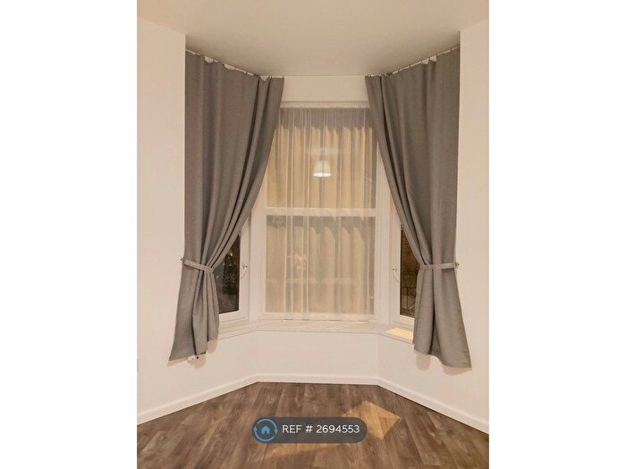 Studio To Rent In Paignton, Paignton, TQ3