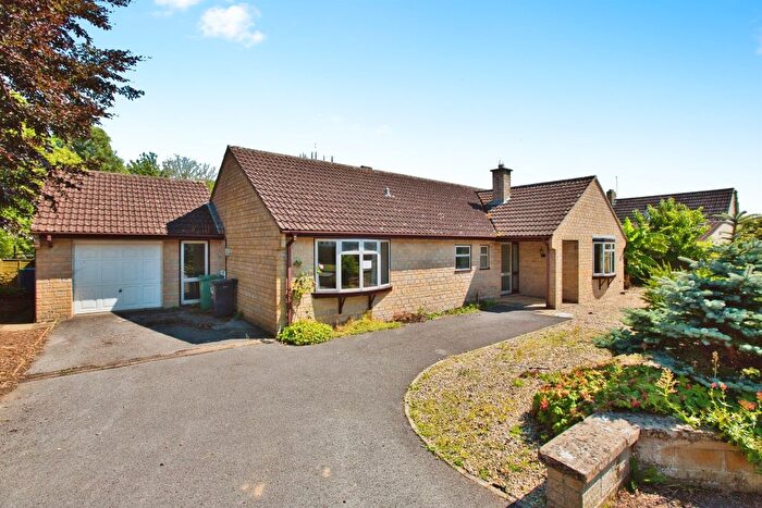2 Bedroom Detached Bungalow For Sale In New Road, Norton Sub Hamdon, Stoke-Sub-Hamdon, TA14
