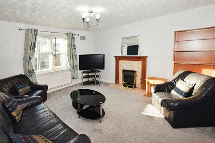 2 Bedroom Flat To Rent In Riddell Court, Sheader Drive, Salford, Manchester, M5