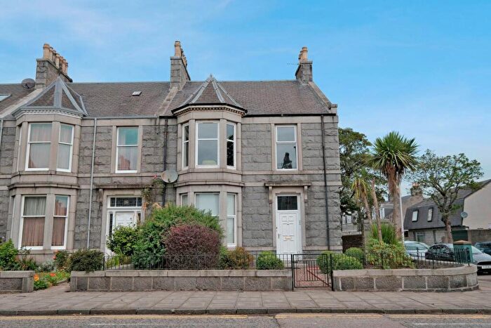 3 Bedroom Apartment For Sale In Great Western Road, Aberdeen, AB10