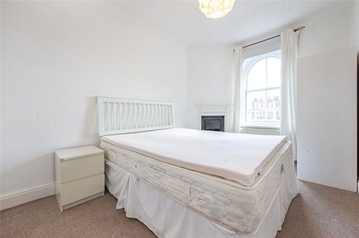2 Bedroom Flat For Sale In Glentworth Street, London, NW1