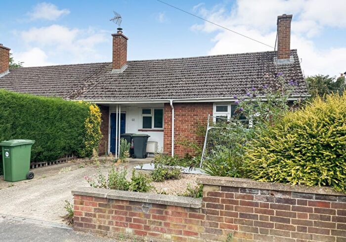 2 Bedroom End Of Terrace House For Sale In High Street, Henlow, Bedfordshire, SG16