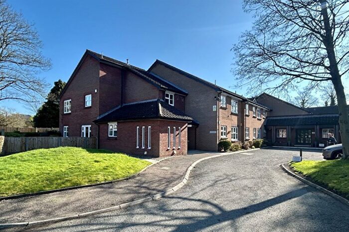 1 Bedroom Flat For Sale In Gatley Road, Boundary Court, SK8