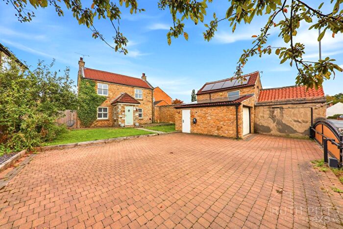 3 Bedroom Detached House For Sale In High Street, Upton, WF9