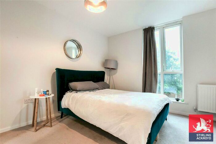 2 Bedroom Apartment To Rent In Maypole Court, Geoff Cade Way, London, E3