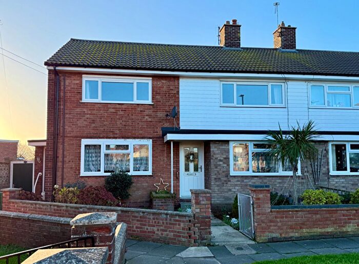 2 Bedroom Flat For Sale In Brasenose Avenue, Gorleston, NR31