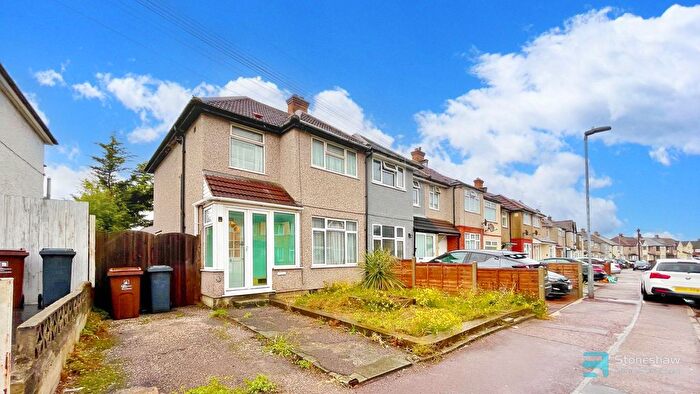 3 Bedroom End Terrace House For Sale In Orchard Road, Dagenham, RM10