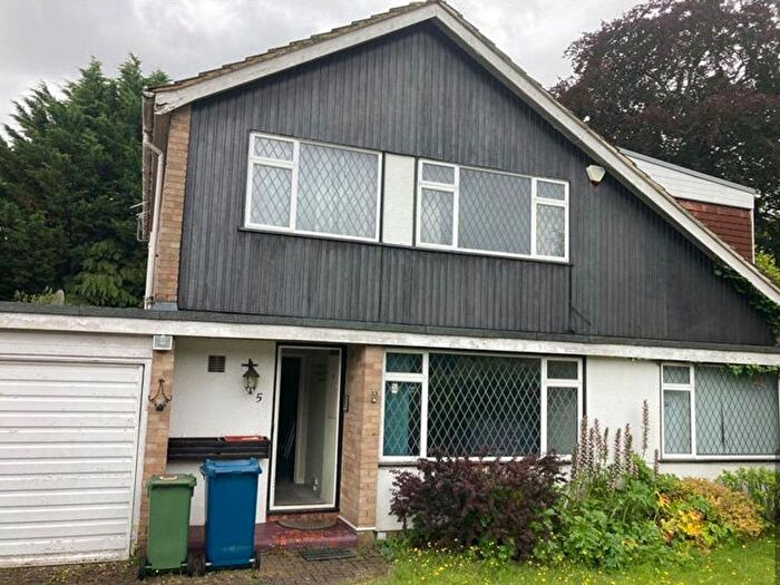 4 Bedroom Detached House To Rent In Kelvin Crescent, Harrow Weald, Harrow, HA3